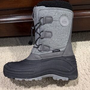 Pajar Gray and Black Insulated Snow Boot - Size 5